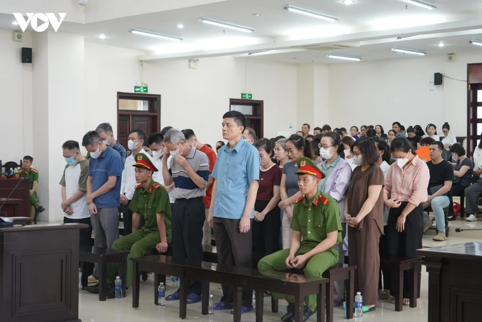 Cựu Cục trưởng Nguyễn Thanh Phong, Trần Việt Nga được giảm án tù vụ Nhận hối lộ Cựu Cục trưởng Nguyễn Thanh Phong, Trần Việt Nga được giảm án tù vụ Nhận hối lộ