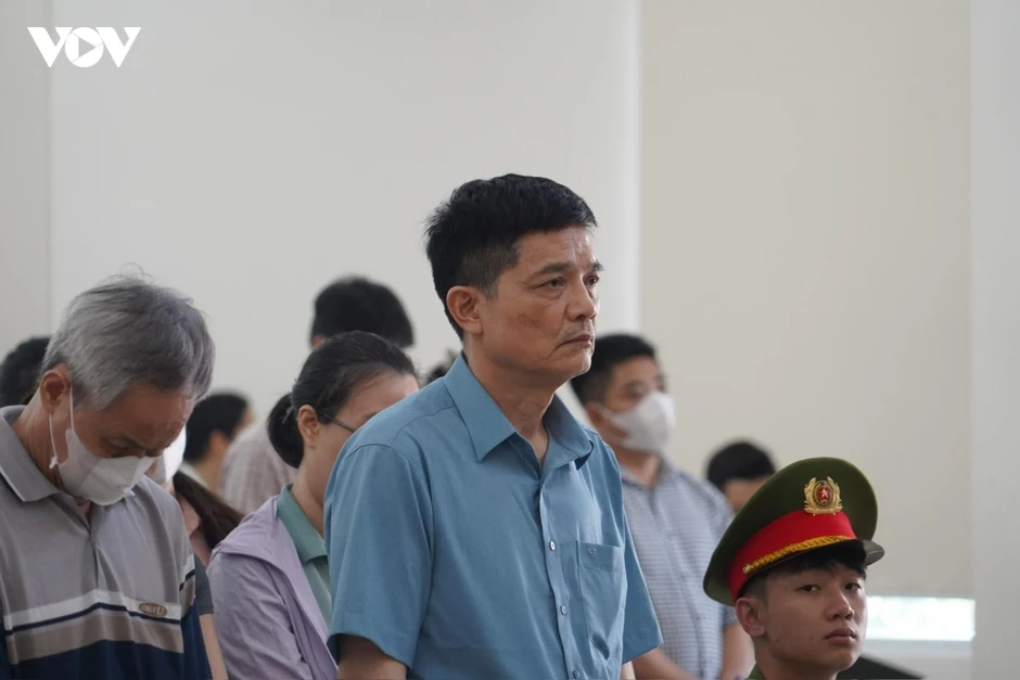 Cựu Cục trưởng Nguyễn Thanh Phong, Trần Việt Nga được giảm án tù vụ Nhận hối lộ Cựu Cục trưởng Nguyễn Thanh Phong, Trần Việt Nga được giảm án tù vụ Nhận hối lộ