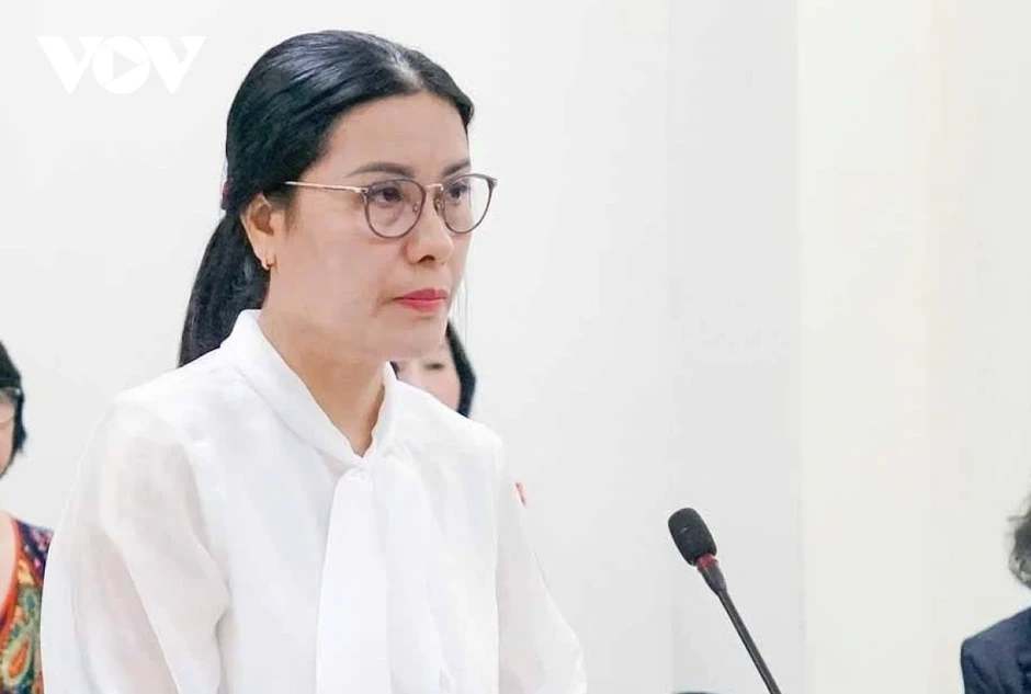 Cựu hiệu trưởng ở Hà Nội bị tuyên án 3 năm tù: Bài học về "dạy thêm" Cựu hiệu trưởng ở Hà Nội bị tuyên án 3 năm tù: Bài học về "dạy thêm"