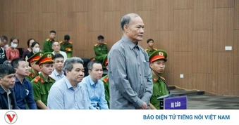 Cựu Thứ trưởng Hoàng Văn Thắng hầu tòa, xét xử vắng mặt 2 bị cáo