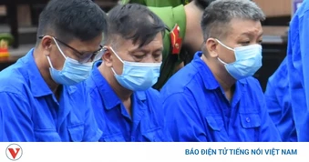 Cựu Thứ trưởng Nguyễn Bá Hoan và 27 bị cáo có mặt đầy đủ tại tòa