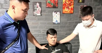 Đối tượng truy nã bị bắt ở quán game sau 2 năm lẩn trốn