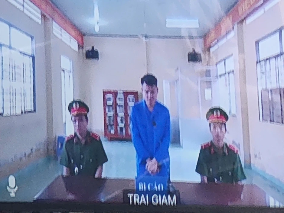Đồng Tháp: Bị cáo lĩnh 24 năm tù vì lừa đảo và đánh bạc Đồng Tháp: Bị cáo lĩnh 24 năm tù vì lừa đảo và đánh bạc