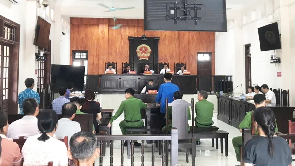 Gã trai sát hại mẹ bạn gái ở Thái Nguyên lĩnh án tử hình Gã trai sát hại mẹ bạn gái ở Thái Nguyên lĩnh án tử hình