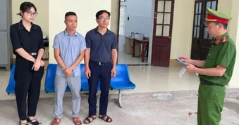 Hai giám đốc doanh nghiệp bị khởi tố vì mua bán trái phép hóa đơn