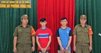 Hai thanh thiếu niên đâm trọng thương nhóm du khách ở Vũng Tàu