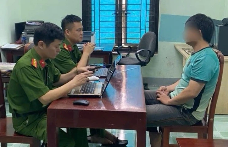 Khởi tố nam thanh niên giao cấu với bé gái mới quen biết qua Facebook