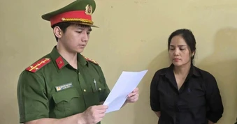 Khởi tố người phụ nữ cho vay lãi nặng ở Phú Thọ