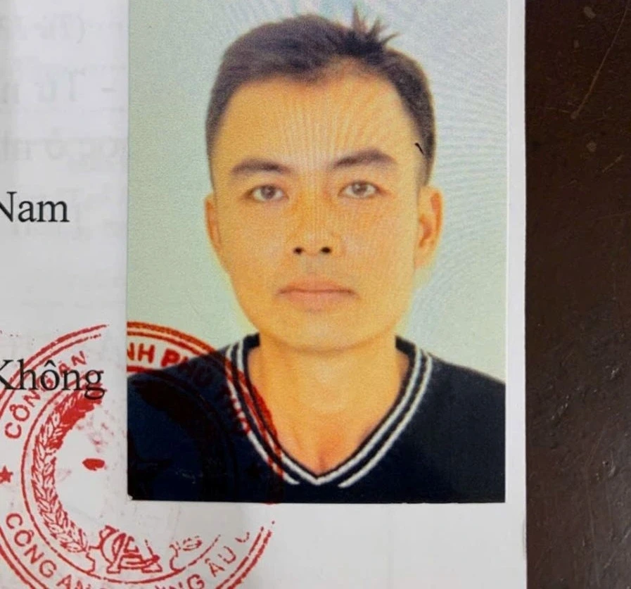 Khởi tố ông bố bạo hành con ruột gây thương tích 36% Khởi tố ông bố bạo hành con ruột gây thương tích 36%