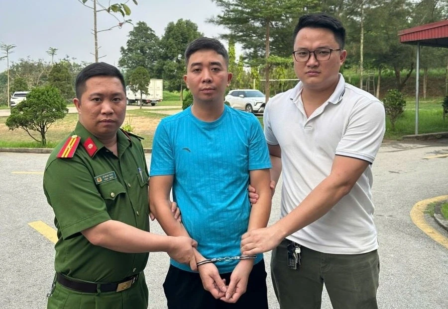 Mang 2 dao truy sát chủ quán sửa chữa ô tô vì mâu thuẫn cá nhân