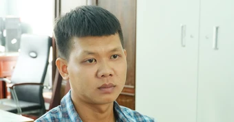 Nghi phạm Trần Phúc Hiền ra đầu thú sau khi đâm chết nam thanh niên trên đường