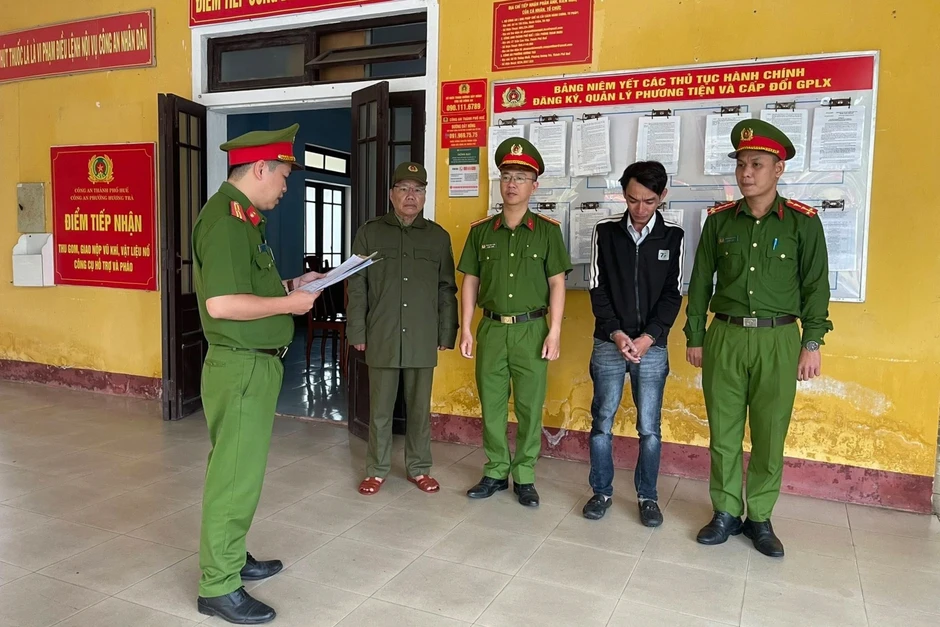 Người phụ nữ "dính bẫy ham rẻ" khi mua 2 cây vàng qua mạng Người phụ nữ "dính bẫy ham rẻ" khi mua 2 cây vàng qua mạng