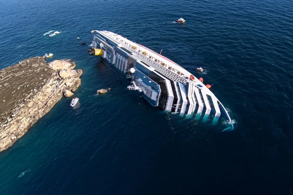 Sai lầm trên buồng lái dẫn đến thảm họa 'Titanic của Italy'