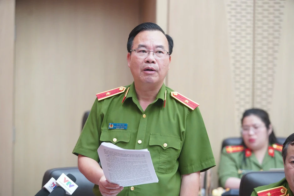 Sếp Trung tâm Quan trắc môi trường miền Bắc "rút ngân sách" để chia chác