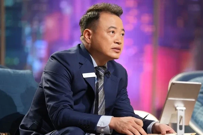 Shark Bình bị truy tố trong vụ rửa tiền gần 320 tỷ đồng cho Mr Pips Shark Bình bị truy tố trong vụ rửa tiền gần 320 tỷ đồng cho Mr Pips
