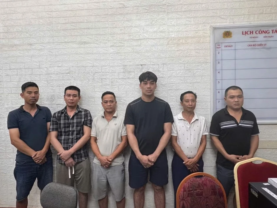 Triệt phá 2 đường dây cá độ bóng đá giao dịch hơn 70 tỷ đồng Triệt phá 2 đường dây cá độ bóng đá giao dịch hơn 70 tỷ đồng