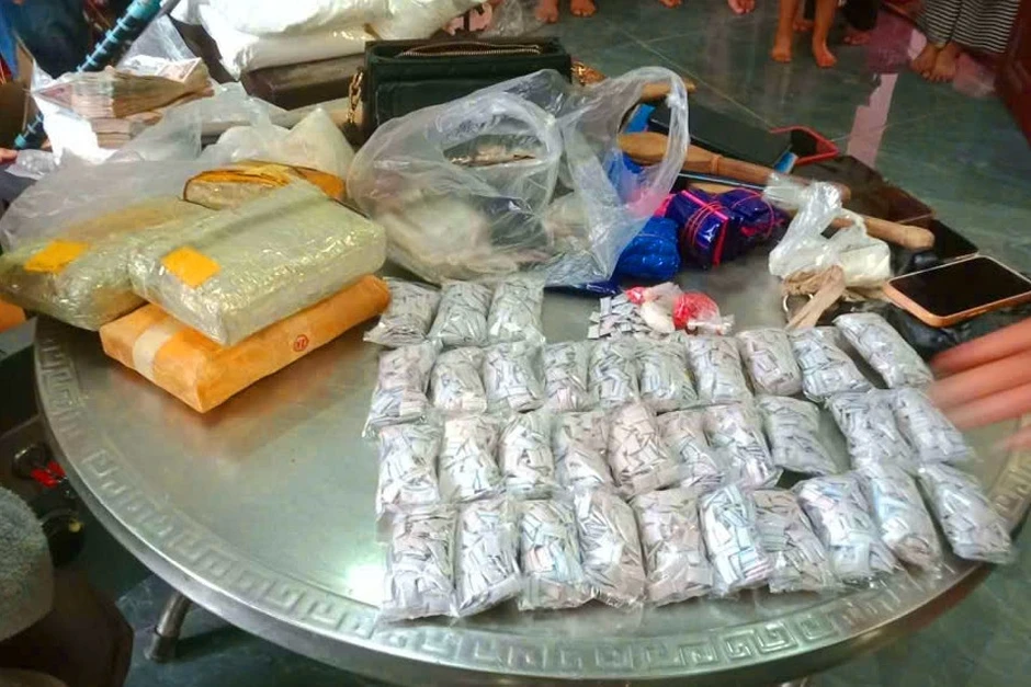 Triệt phá đường dây đưa lượng lớn ma túy từ Tam giác vàng về Việt Nam Triệt phá đường dây đưa lượng lớn ma túy từ Tam giác vàng về Việt Nam