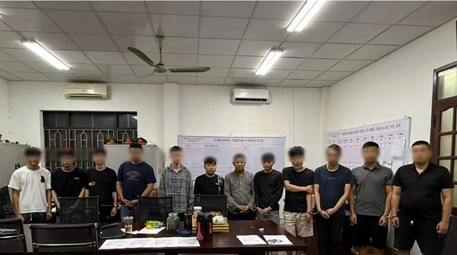 Triệt phá đường dây livestream “cắt đá tìm ngọc” lừa 263 tỷ đồng Triệt phá đường dây livestream “cắt đá tìm ngọc” lừa 263 tỷ đồng