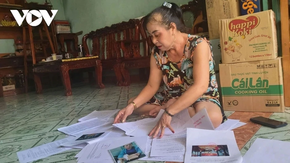 Truy tố nguyên Phó Chủ tịch Hội Chữ thập đỏ tỉnh Bình Dương dùng sổ đỏ giả lừa đảo Truy tố nguyên Phó Chủ tịch Hội Chữ thập đỏ tỉnh Bình Dương dùng sổ đỏ giả lừa đảo