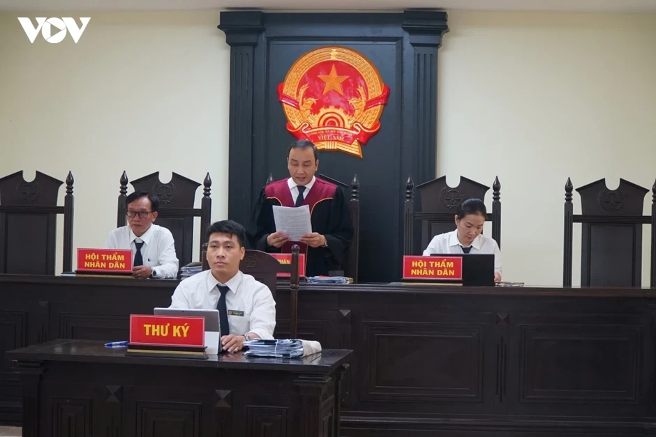 Tuyên phạt Tổng Giám đốc Việt Á 7 năm tù trong vụ án tại CDC Đắk Lắk Tuyên phạt Tổng Giám đốc Việt Á 7 năm tù trong vụ án tại CDC Đắk Lắk