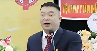 Vợ cựu Viện trưởng Pháp y tâm thần nhận tiền còn nhắn "thiếu 4 tờ"