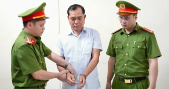 Vụ "xã hội đen" núp bóng doanh nghiệp: Bắt khẩn cấp một phó chủ tịch phường