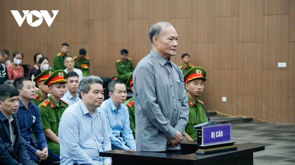 Xét xử cựu Thứ trưởng Hoàng Văn Thắng: Giám đốc xin bán 175 cây vàng để khắc phục Xét xử cựu Thứ trưởng Hoàng Văn Thắng: Giám đốc xin bán 175 cây vàng để khắc phục