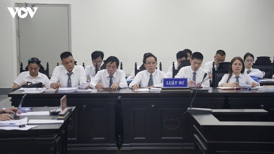 Xét xử Nguyễn Năng Mạnh cùng đồng phạm vụ 100 tấn thực phẩm chức năng giả