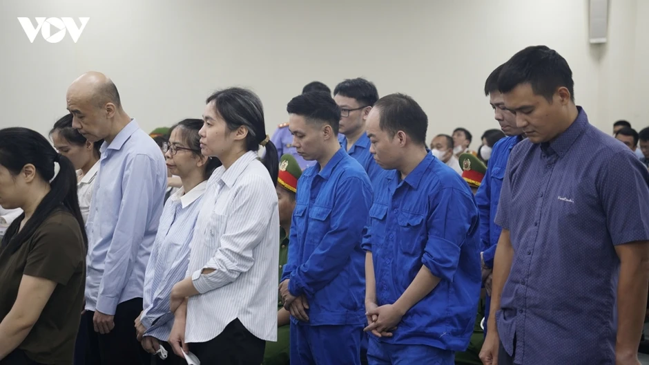 Xét xử Nguyễn Năng Mạnh cùng đồng phạm vụ 100 tấn thực phẩm chức năng giả