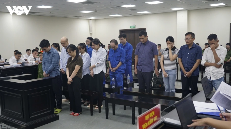 Xét xử Nguyễn Năng Mạnh cùng đồng phạm vụ 100 tấn thực phẩm chức năng giả