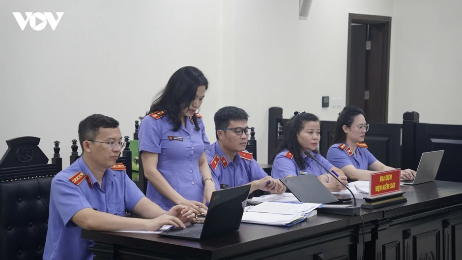 Xét xử Nguyễn Năng Mạnh cùng đồng phạm vụ 100 tấn thực phẩm chức năng giả