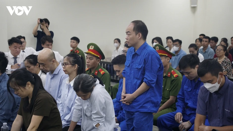 Xét xử Nguyễn Năng Mạnh cùng đồng phạm vụ 100 tấn thực phẩm chức năng giả