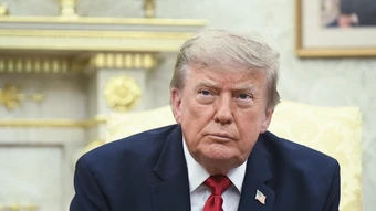 24 giờ ông Trump đổi ý về thu phí qua Hormuz