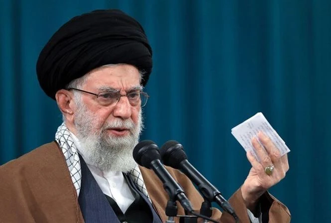 Ali Khamenei: Nhà lãnh đạo định hình thế đối đầu của Iran suốt ba thập niên Ali Khamenei: Nhà lãnh đạo định hình thế đối đầu của Iran suốt ba thập niên