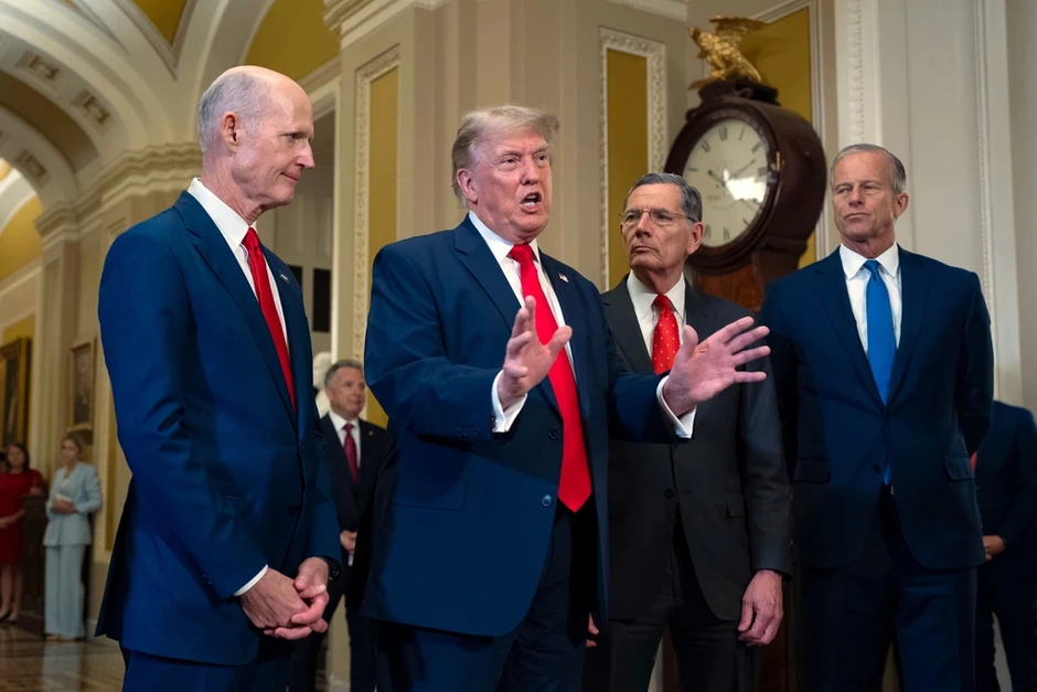 Cuộc họp biến thành màn đấu khẩu giữa ông Trump với phe Cộng hòa Cuộc họp biến thành màn đấu khẩu giữa ông Trump với phe Cộng hòa