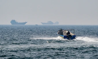 Cuộc sống ở bán đảo cận kề eo biển Hormuz