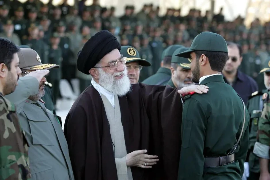 Di sản 37 năm cầm quyền của Lãnh tụ Tối cao Iran Khamenei Di sản 37 năm cầm quyền của Lãnh tụ Tối cao Iran Khamenei