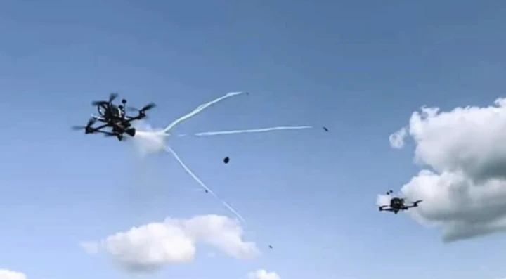 Drone rợp trời, vũ khí đánh chặn thành ngô nghê Drone rợp trời, vũ khí đánh chặn thành ngô nghê