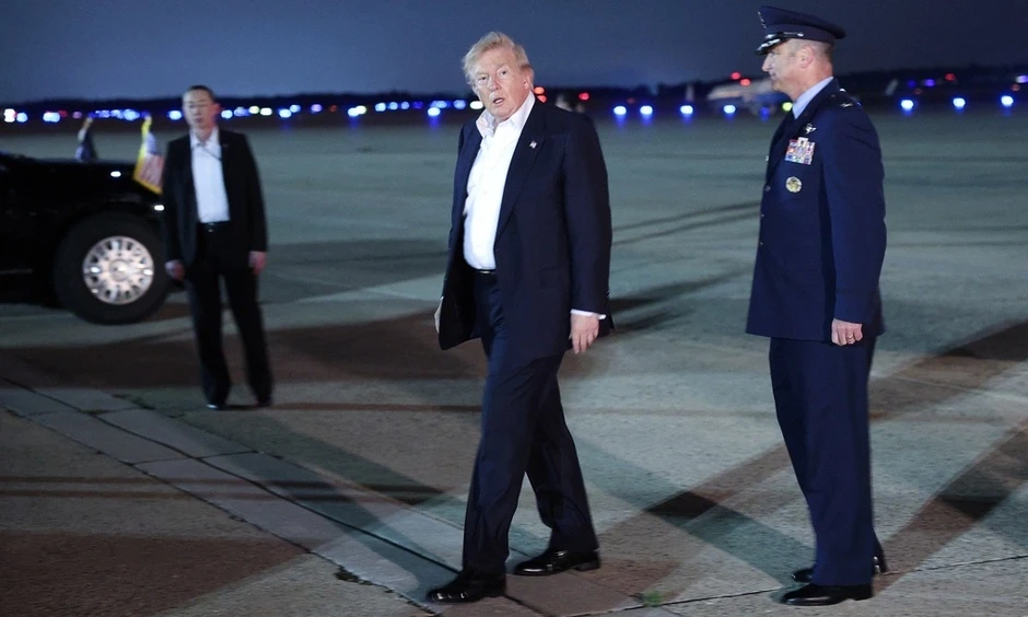 Hậu trường cân não của an ninh Mỹ khi tráo chuyên cơ chở ông Trump Hậu trường cân não của an ninh Mỹ khi tráo chuyên cơ chở ông Trump