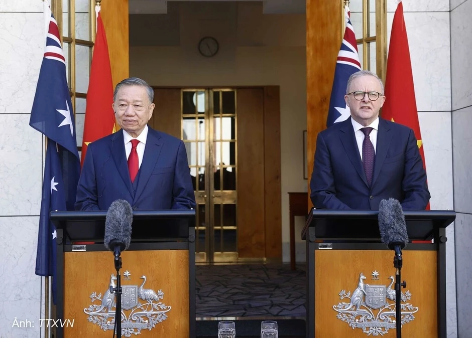 'Hiệp sĩ hòa bình' tạo bệ phóng cho quan hệ Việt Nam - Australia 'Hiệp sĩ hòa bình' tạo bệ phóng cho quan hệ Việt Nam - Australia
