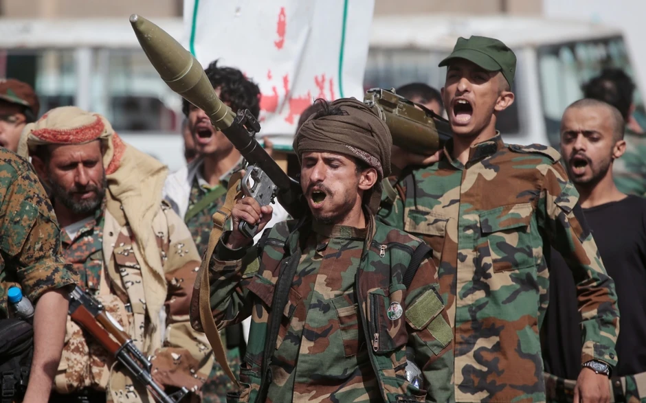 Houthi từ nhóm nhỏ nổi dậy đến mối đe dọa lớn đối với Mỹ và Saudi Arabia Houthi từ nhóm nhỏ nổi dậy đến mối đe dọa lớn đối với Mỹ và Saudi Arabia