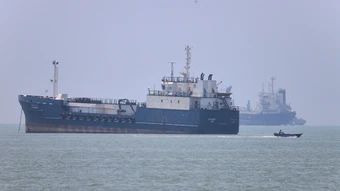 Iran chạy đua xuất khẩu dầu trong ba tuần ngừng bắn
