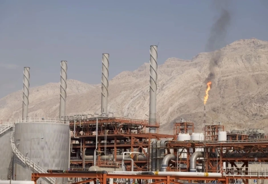 Iran thi gan với Mỹ về năng lực trữ dầu Iran thi gan với Mỹ về năng lực trữ dầu