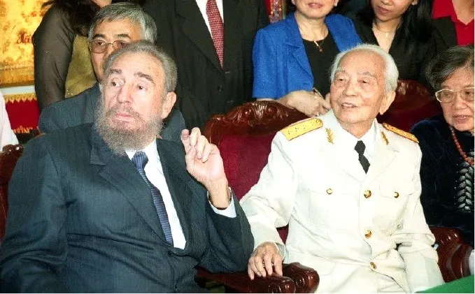 Lãnh tụ Cuba Fidel Castro: Vun đắp tình hữu nghị đặc biệt, hiếm có