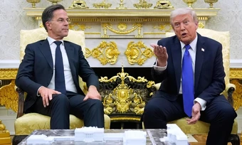 NATO tìm cách xoa dịu ông Trump