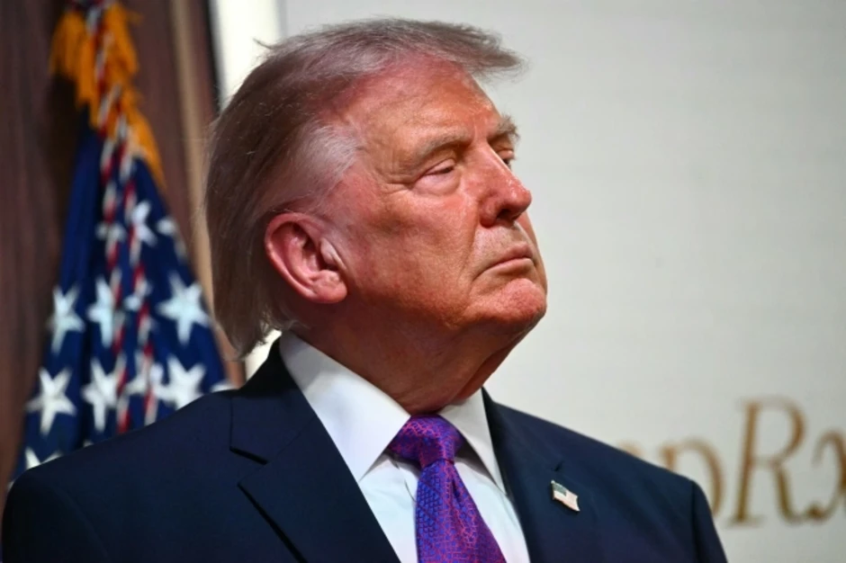 Ngày ông Trump đe dọa rồi đổi ý với Iran Ngày ông Trump đe dọa rồi đổi ý với Iran