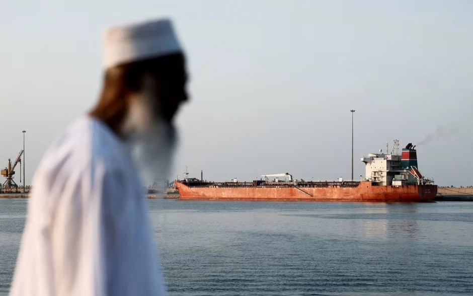 Ngoài dầu khí, eo biển Hormuz còn là sinh mệnh của 100 triệu người vùng Vịnh Ngoài dầu khí, eo biển Hormuz còn là sinh mệnh của 100 triệu người vùng Vịnh