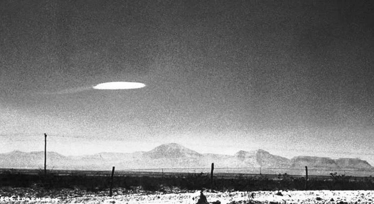 Những hiện tượng bí ẩn trong hồ sơ UFO giải mật mới được Lầu Năm Góc công bố Những hiện tượng bí ẩn trong hồ sơ UFO giải mật mới được Lầu Năm Góc công bố