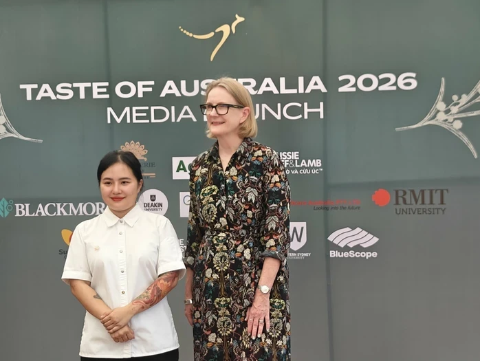 Nữ bếp trưởng Michelin Sam Trần làm đại diện "Hương vị Úc 2026" Nữ bếp trưởng Michelin Sam Trần làm đại diện "Hương vị Úc 2026"