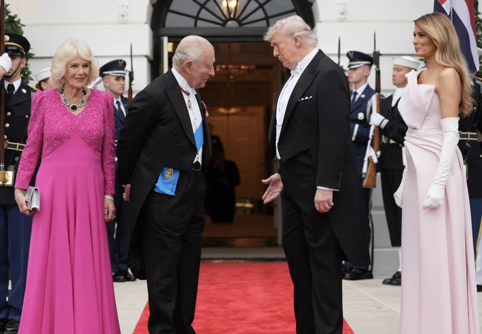 Ông Donald Trump chủ trì quốc yến chiêu đãi Vua Charles III cùng Hoàng hậu Camilla Ông Donald Trump chủ trì quốc yến chiêu đãi Vua Charles III cùng Hoàng hậu Camilla